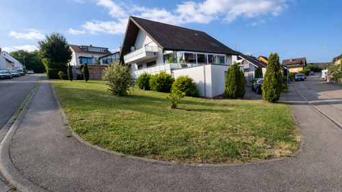 04_aussen-garten - 8 Zimmer Mehrfamilienhaus, Wohnhaus zum Kaufen in Keltern