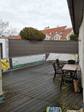 2.OG links Terrasse im Winter ausschnitt - Möblierte 3-Zimmerwohnung mit großer Terrasse und Highspeed Internet