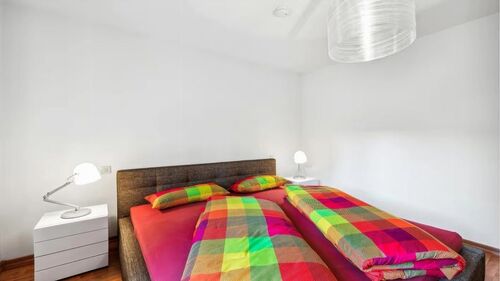 UM_178162817281106 - 