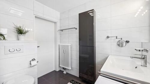 UM_178162817281108 - 