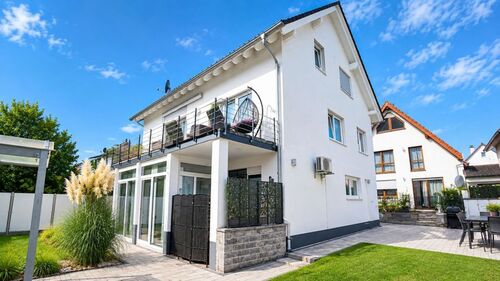 Haus seitlich - Provisionsfrei* Modernes Wohnhaus mit Einliegerwohnung in St. Leon provisionsfrei zu verkaufen