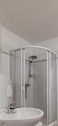 Bathroom_with_showerandbathtube - 