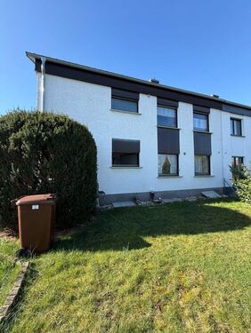 Seitenansicht Gebäude - 6 Zimmer Doppelhaushälfte zum Kaufen in Pulheim