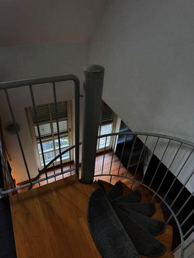 Wendeltreppe nach unten - 