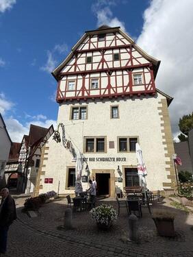 Hauptgebäude Schwarzer Adler - 