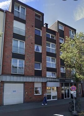 Vorderansicht - Renovierte 3 Zimer-Wohnung mit Aufzug, Garage, Balkonkraftwerk, Video-Sprechanlage (insgesamt: 1.140 warm)