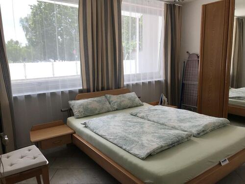 Schlafzimmer - Erdgeschoßwohnung mit 70,00 m² in Berlin zur Miete