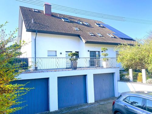 Aussenansicht Garagen - Mehrfamilienhaus, Wohnhaus mit 425,00 m&sup2; in Staufen zum Kaufen