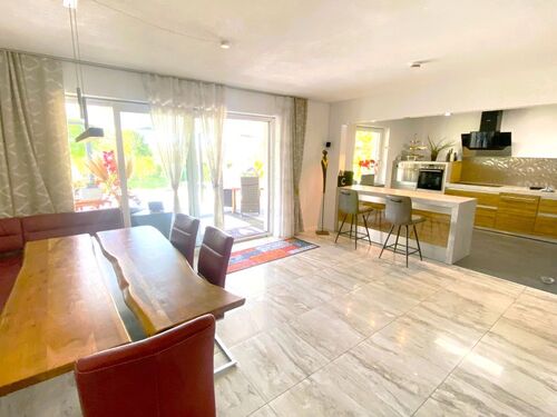 EG_Esszimmer und Küche - 