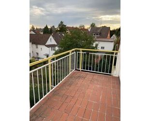 Provisionsfrei* Schöne Dachgeschossgewohnung mit großem sonnigen Balkon - Frankfurt am Main
