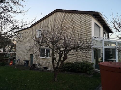 Seitenansicht - Villa mit 258,00 m² in Bad Camberg zum Kaufen