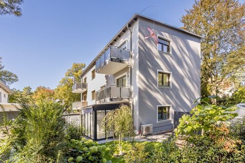 Hausansicht - Provisionsfrei* Moderne 2-Zimmer-Neubauwohnung mit Südbalkon, Stellplatz und Erdwärme