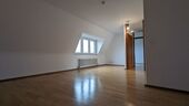 Schlafzimmer (Ostausrichtung) - 2 Zimmer Dachgeschoßwohnung in Mannheim