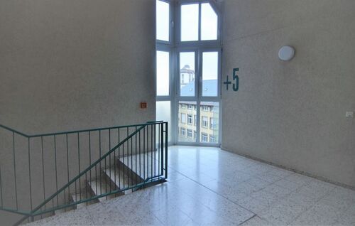 Zugang Wohnung / Treppenhaus - 
