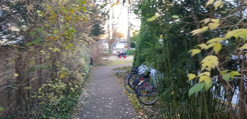 Hauszugang mit Garten - 4- Zimmerwohnung mit 104,00 m² in München zur Miete