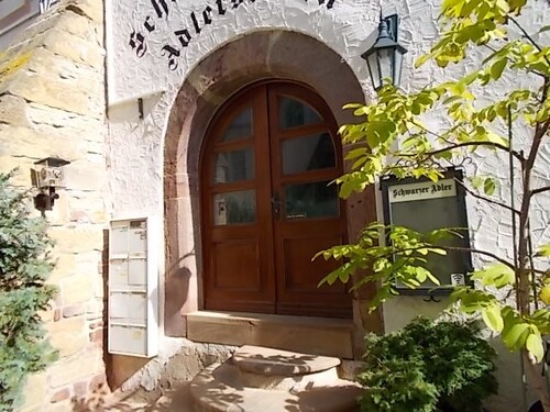 Hauseingang - 4 Zimmer 4- Zimmerwohnung zur Miete in Leonberg