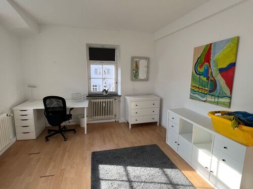 Büroecke in Schlafzimmer 1 - 