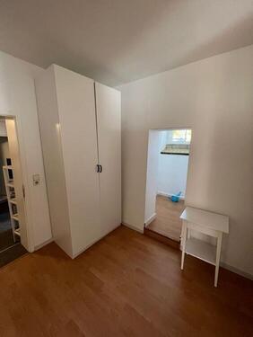 Weiterer Schrank im Schrankzimmer - 