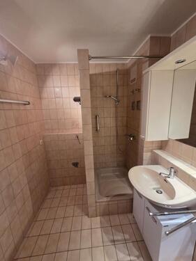 Dusche_Waschmaschinenplatz - 