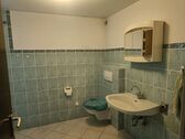 Bad mit Dusche - 