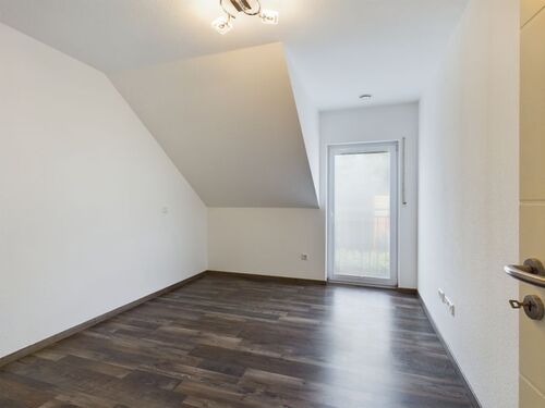 Kinderzimmer/Büro - 