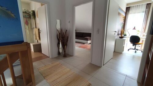 Sicht Flur vom Fenster im DG - 