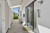 Hauseingang und Durchgang Garten - 