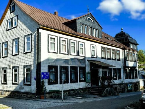 2-Außen_n - Provisionsfrei* Kleines Hotel im Thüringer Wald sucht neuen Eigentümer