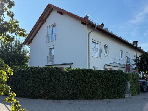 Aussenansicht Ost - 5 Zimmer Reihenendhaus in Baierbrunn