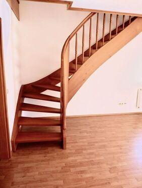 Treppe_2 Ansicht Wohn-Esszimmer - 