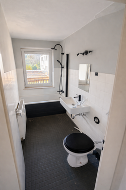 4D84ADB5-3615-4C23-AB57-64891B4B3C7D - 