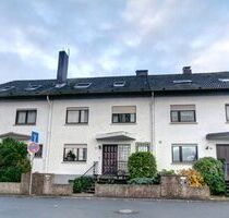 Provisionsfrei* Sofort bezugsfähiges geräumiges Reihenmittelhaus in Obertshausen mit Kamin, Sauna und Garage