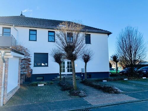 Aussenansicht_rechter Eingang - 