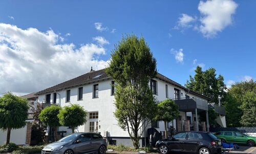 Außenansicht_rechte Seite - *2-Raum-Wohnung mit Balkon in Greffen zu vermieten*