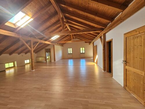 1000083135 - 4 Zimmer Loft - Studio - Atelier zur Miete in Tittmoning