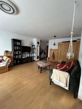 Wohnzimmer - Charmante 1 Zi. Whg. im Zentrum