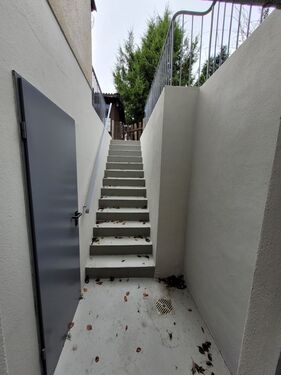 Bild 17 Kelleraussentreppe zum Garten - 