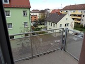 W5 Balkon zur Straße 1 - 