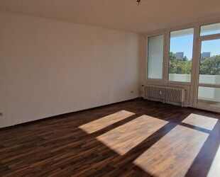 Provisionsfrei* Ruhige 3,5-Zimmer-Wohnung mit Südbalkon & Grünblick - Parkseite direkt unterm Dach in Mannheim-Vogelstang