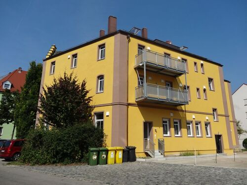 Hausansicht 1 - 3 Zimmer Etagenwohnung zur Miete in Augsburg