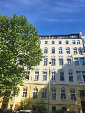 Aussenansicht - Provisionsfrei* 116 m² Altbaujuwel in Berlin-Mitte - 4 Zimmer, Lift & Garten nahe Charité & BND