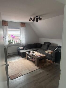 PHOTO-2024-04-19-14-08-56 (1) - Renovierte 76 m² große Dachgeschosswohnung mit Einbauküche