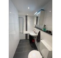 Essen-Frohnhausen 2 Zimmer 68qm neu modernisiertes Bad, komplett renoviert, mit Balkon und Einbauküche