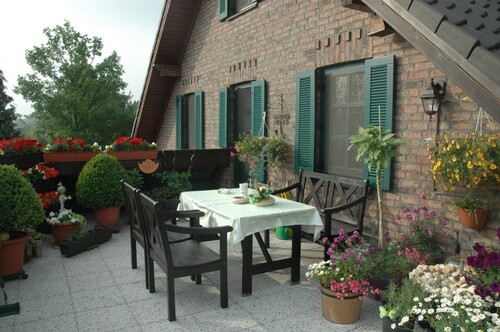Dachterrasse - Wohnen im Grünen mit Pool u. Sauna