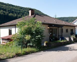 Provisionsfrei* Viel Platz, viel Privatsphäre: Freistehendes Einfamilienhaus mit großem Garten - Mühlhausen i.T.