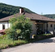 Provisionsfrei* Viel Platz, viel Privatsphäre: Freistehendes Einfamilienhaus mit großem Garten - Mühlhausen i.T.