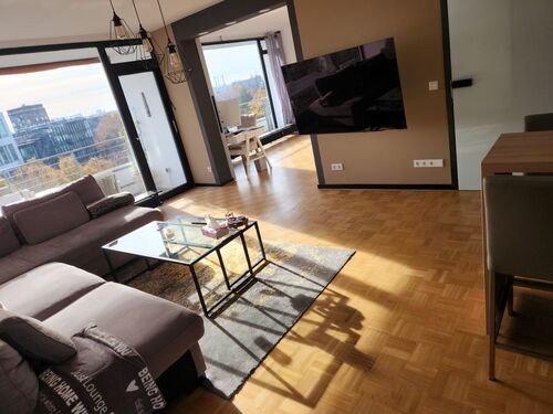 Bodentiefe Fenster für maximales Tageslicht & Sonne - Etagenwohnung mit 105,00 m&sup2; in Düsseldorf zum Kaufen