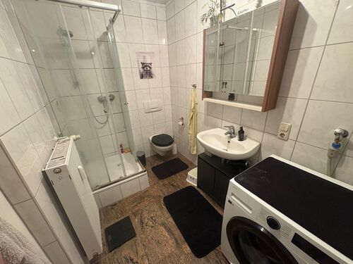 4c3f6b95-d333-4bee-9dcc-630beb6ff617 - 