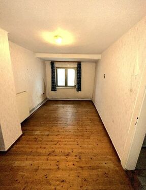 Dagobertstr_Holzboden_1 - 7 Zimmer Einfamilienhaus in Frankweiler