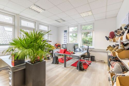 002 - 5 Zimmer Büro zum Kaufen in Dürnau